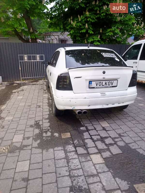 Хетчбек Opel Astra 2001 в Ужгороді