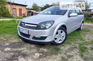 Універсал Opel Astra 2005 в Смілі