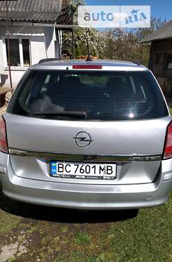 Универсал Opel Astra 2009 в Золочеве