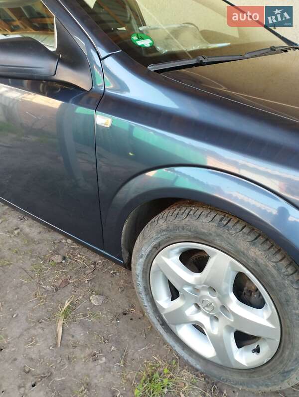 Хэтчбек Opel Astra 2009 в Кривом Озере фото 3 Хэтчбек Opel Astra 2009 в Кривом Озере
