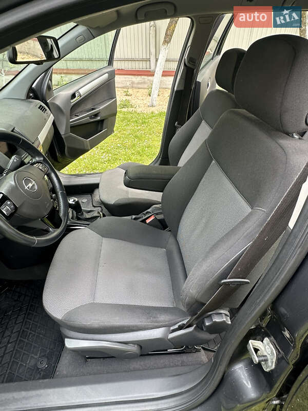 Универсал Opel Astra 2010 в Ковеле