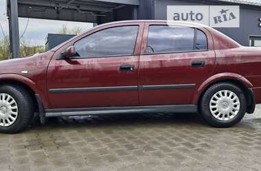 Седан Opel Astra 2003 в Городке