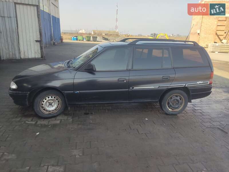 Універсал Opel Astra 1997 в Рівному