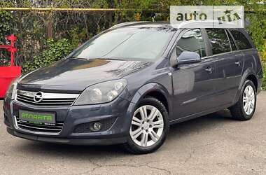 Универсал Opel Astra 2010 в Одессе