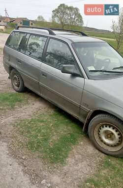 Универсал Opel Astra 1993 в Чуднове