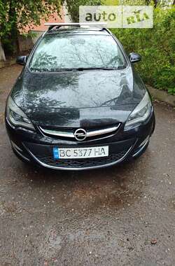 Opel Astra 2012