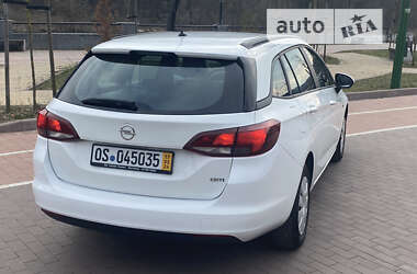 Универсал Opel Astra 2018 в Житомире