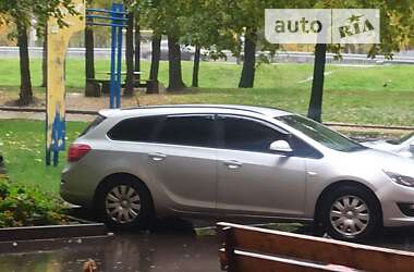 Opel Astra 2012