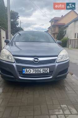 Универсал Opel Astra 2007 в Хусте