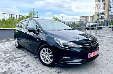 Універсал Opel Astra 2017 в Луцьку