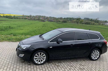 Opel Astra 2012