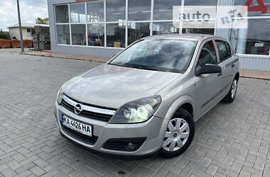 Седан Opel Astra 2006 в Первомайске