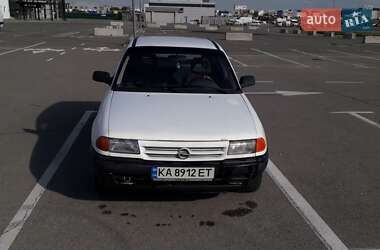 Хэтчбек Opel Astra 1994 в 