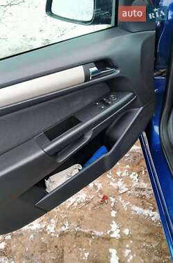 Хэтчбек Opel Astra 2007 в 