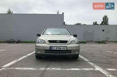 Седан Opel Astra 2006 в Полтаве