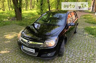 Универсал Opel Astra 2008 в Казатине