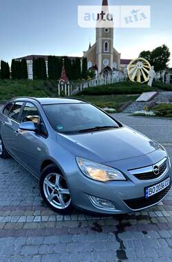 Универсал Opel Astra 2011 в Чорткове