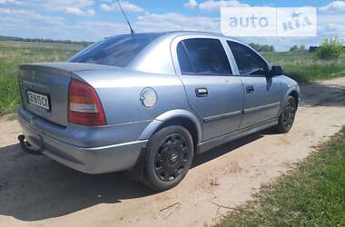 Седан Opel Astra 2006 в Чернигове