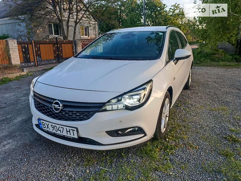 Універсал Opel Astra 2018 в Хмельницькому