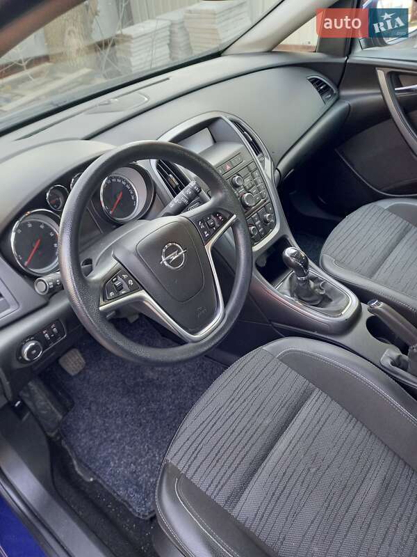 Універсал Opel Astra 2015 в Хмельницькому