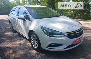 Универсал Opel Astra 2018 в Луцке