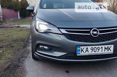Універсал Opel Astra 2017 в Києві