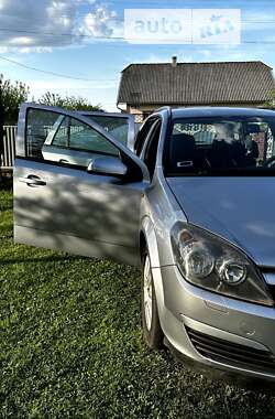 Универсал Opel Astra 2005 в Коломые
