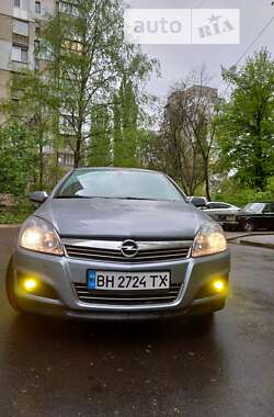 Хэтчбек Opel Astra 2007 в Одессе