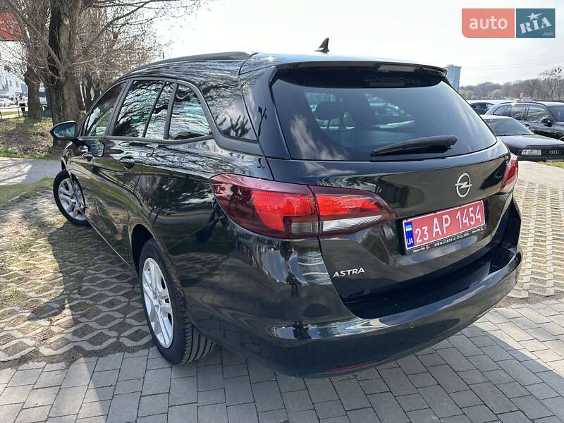 Универсал Opel Astra 2018 в Хмельницком