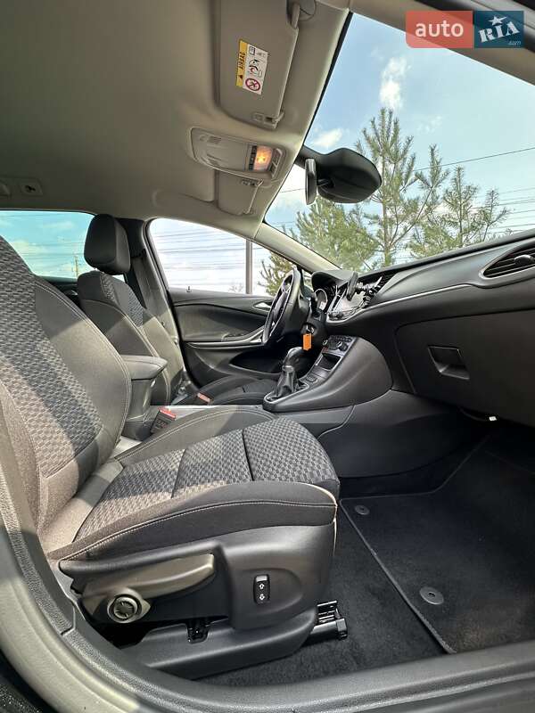 Универсал Opel Astra 2018 в Хмельницком