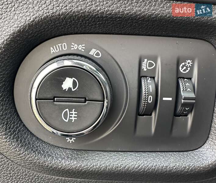 Универсал Opel Astra 2018 в Хмельницком