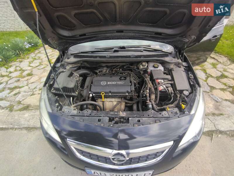 Универсал Opel Astra 2011 в Виннице