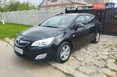 Універсал Opel Astra 2011 в 