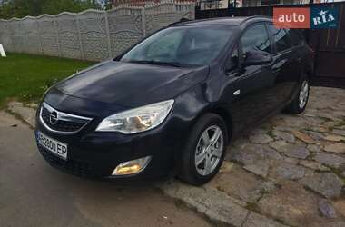 Opel Astra 2011 Opel Astra 2011