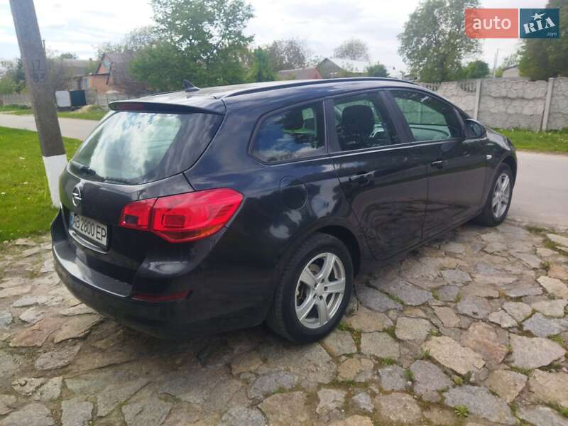 Универсал Opel Astra 2011 в Виннице