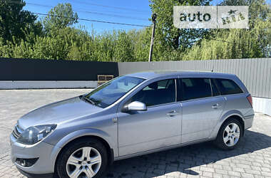 Універсал Opel Astra 2010 в Городенці