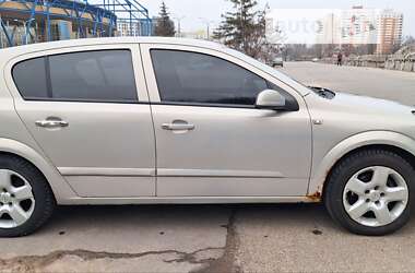 Хэтчбек Opel Astra 2006 в Харькове