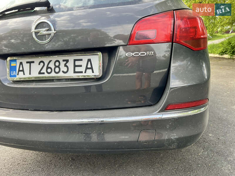 Универсал Opel Astra 2013 в Ивано-Франковске