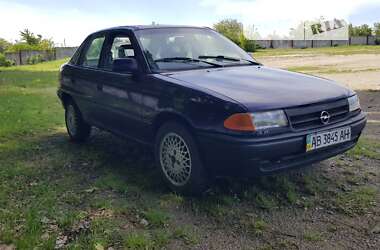 Седан Opel Astra 1994 в Умани