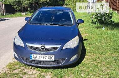 Opel Astra 2012