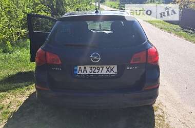 Универсал Opel Astra 2012 в Киеве