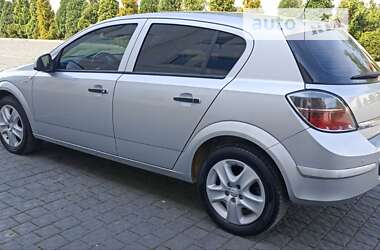 Хетчбек Opel Astra 2011 в Коломиї