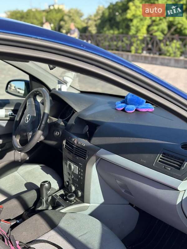 Хетчбек Opel Astra 2006 в Харкові