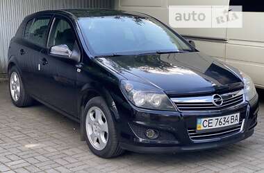 Хэтчбек Opel Astra 2012 в Черновцах