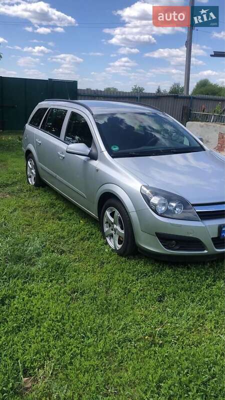 Універсал Opel Astra 2006 в Харкові