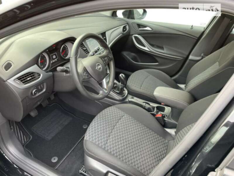 Универсал Opel Astra 2017 в Ивано-Франковске