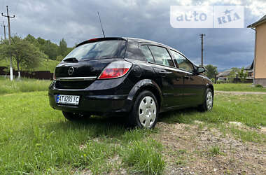 Хэтчбек Opel Astra 2006 в Надворной