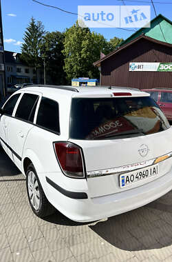 Универсал Opel Astra 2007 в Сваляве