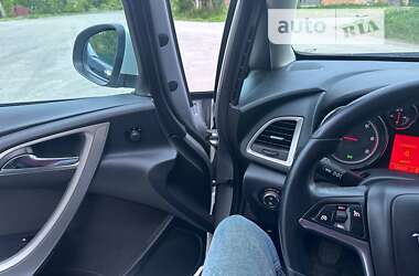 Универсал Opel Astra 2011 в Деражне