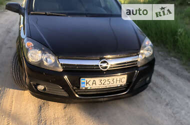 Универсал Opel Astra 2006 в Киеве